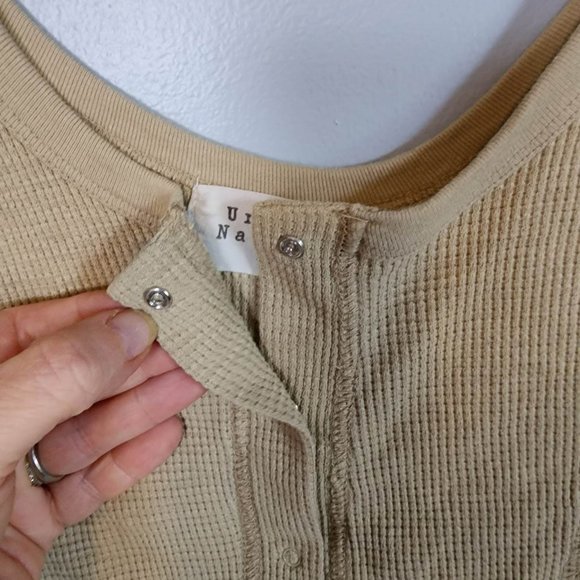 EUC Urban Nation Crop Top - Picture 3 of 4